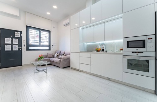 Los Tilos Apartment | MalagaSuite CozyNest Center