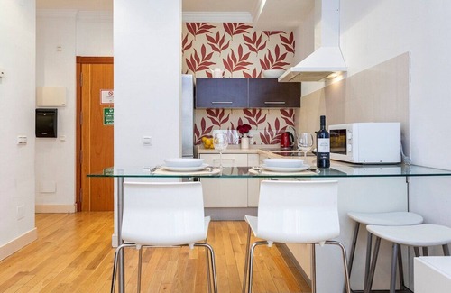 Ensanche Centro Apartment | -MalagaSunApts- Soho Magic Art&Vibes
