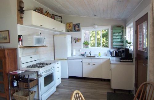 Powell River House | Malaspina Strait Cottage