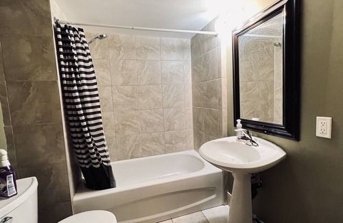 North Central Edmonton House | Male Monthly accommodation Close to NAIT/Kingsway Mail/Downtown