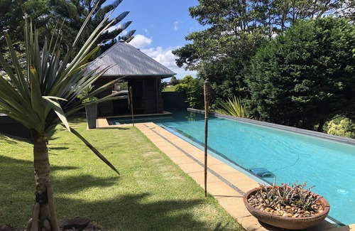 North Maleny House | Maleny Lazywood Homestead Short Term StaynAvail 12/8/2025 - 24/09 Sept 2025
