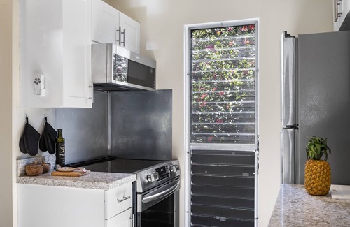 Historic Kailua Village Condo | Malia Kai#18: Beautiful Townhome in Heart of Kona Town: Walk to everything!