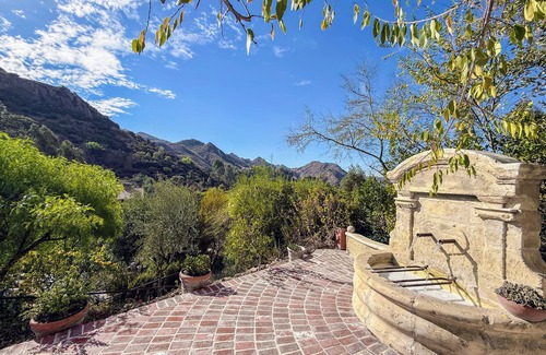 Agoura Hills Cabin | Malibou Lake Cabin