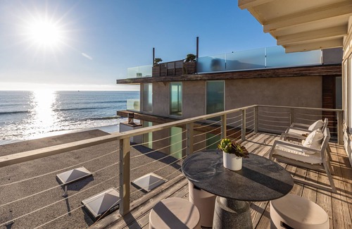 Malibu House | Malibu Beach Home Best Kept Secret on Private Beach