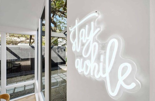 Western Malibu House | Malibu Beach House by Stay Awhile Villas