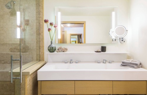 Eastern Malibu Hotel | Malibu Beach Inn