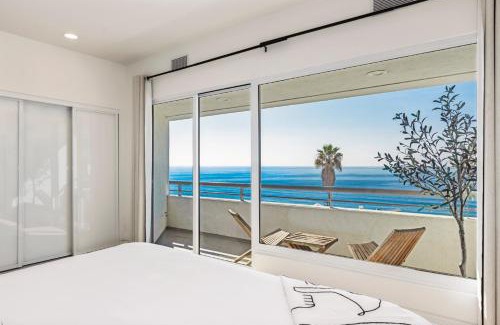 Eastern Malibu House | Malibu Breeze - hot tub, ocean view, steps to beach