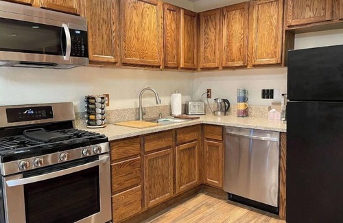 Malibu Canyon House | Malibu Canyon, Calabasas 1+1 Luxury Guest Suite