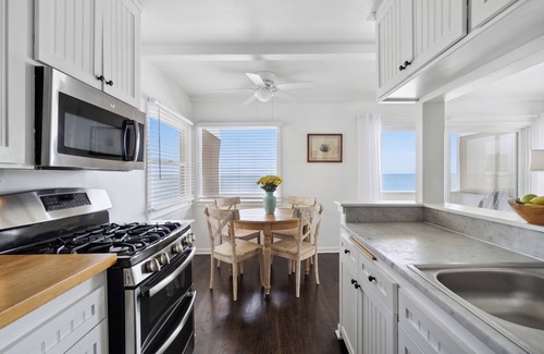 Eastern Malibu Condo | Malibu, Carbon Beach - Oceanfront Suite Two