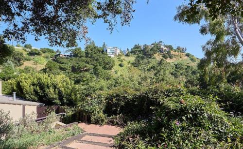 Central Malibu Apartment | Malibu Getaway - Studio Unit In Nature, Close To Beach