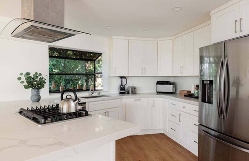 Agoura Hills House | Malibu Home with Pool, Mtns & Lake