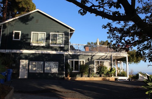 Western Malibu House | Malibu Home with Panoramic View of Pacific Ocean