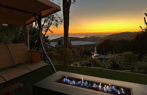 Malibu Villa | Malibu Luxe 4BR with Panoramic views, Central location!