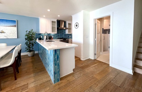 Eastern Malibu House | Malibu Luxury Beachfront Gallery + Private Beach Access