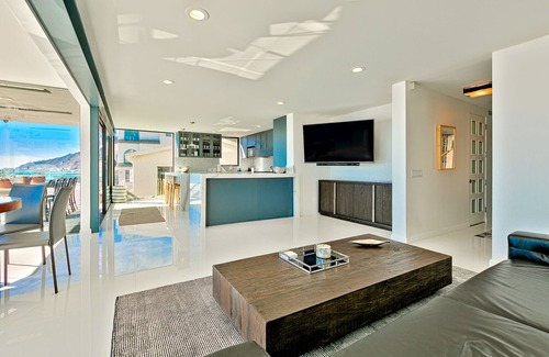 Eastern Malibu House | Malibu Modern Paradise , Ocean front, Amazing Ocean Views, with Spa