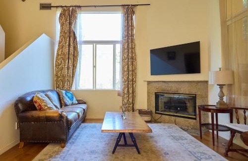 Central Malibu Apartment | Malibu Nature Escape - 2BR Hideaway Nestled in the Woods, Minutes from the Beach