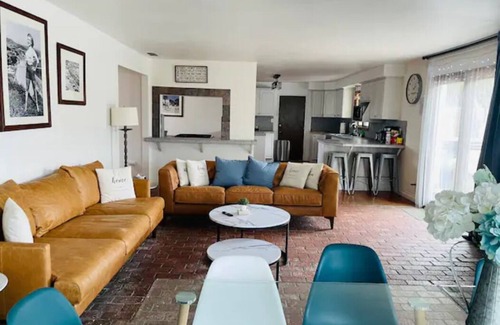 Central Malibu Other | Malibu Ocean Villa with King Hot Tub Beach BBQ