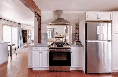Central Malibu Other | Malibu Ocean Villa with King Hot Tub Beach BBQ