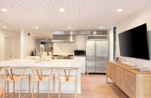Eastern Malibu Villa | Malibu Reserve by Stay Awhile Villas