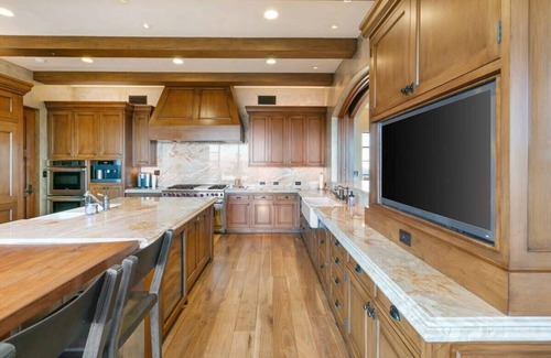 Malibu House | Malibu Rocky Oaks by Stay Awhile Villas