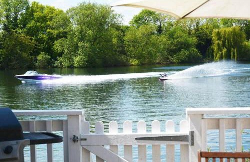 Cirencester House | Mallard Lodge