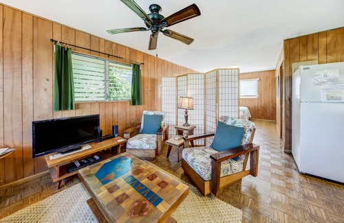 Hanalei House | Malolo Cottage - a studio/1ba home near the beach in Hanalei