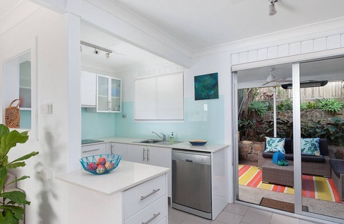 Fingal Bay House | Maluhia Retreat – relaxed coast house