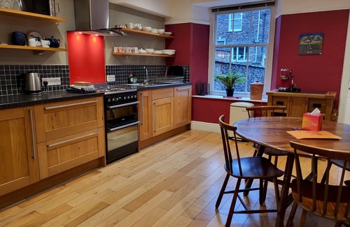 Ambleside House | Malvern, Ambleside - Three Bedroom House, Sleeps 6