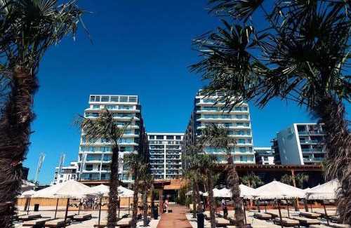 Mamaia-Sat Apartment | Mamaia Beach Condos 2