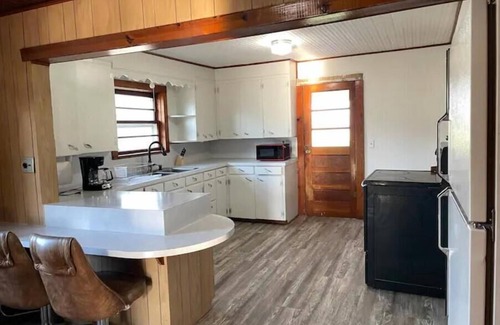 Vendor House | Mamaw & Papaw's Farmhouse