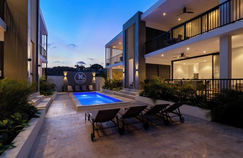 Marie Pampoen Apartment | Mambo Apartments! Modern luxury apartments, 750m from Mambo Beach beach!