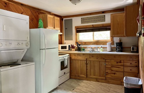 Stanton Cabin | Mammoth Arch Cabin, Hot Tub | RRG