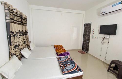 Rajpipla Hotel | Mamta Homestay