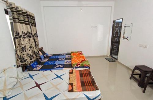 Rajpipla Hotel | Mamta Homestay