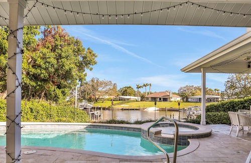 Palma Sola House | Manatee House: Waterfront Pool Home