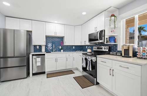 Siesta Key Apartment | Manatee Key-Waterfront/Near Beach, Pet Friendly!