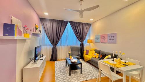 Petaling Jaya Apartment | Manatidur@THE HUB SS2