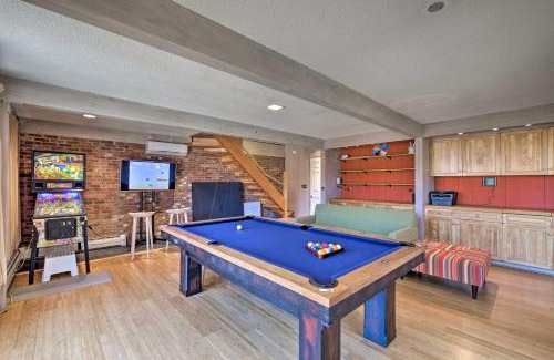 Manchester Center House | Manchester Home on 40 Acres with Game Room and Deck!