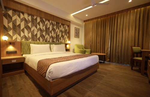 Thalassery Hotel | MANDARIN SKY
