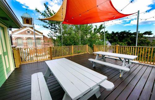 Saint Roch House | Mandeville Creole Cottage upper and lower