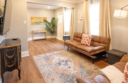 Saint Roch House | Mandeville Creole Cottage upper and lower