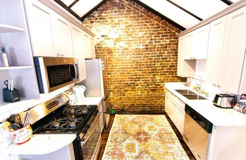 Saint Roch House | Mandeville Creole Cottage upper and lower