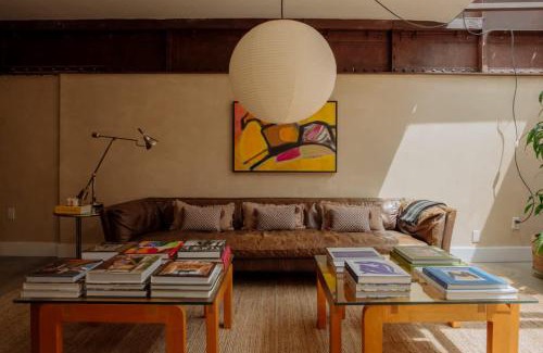 West Hollywood Bed & Breakfast | Mane & Saddle Loft