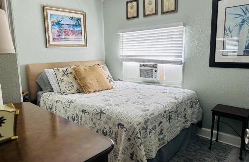 Lake Worth House | Mango Beach 3 Bedroom House Fenced Backyard Patio Grill Firepit Centrally Located