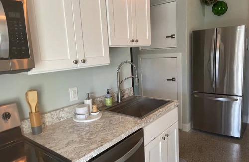 Port Canaveral House | Mango Zest 🥭 Nest Launchpad