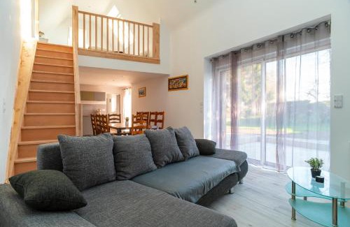 Plumergat House | Mangoero
