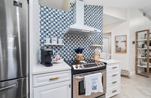 South Beach House | Mangrove Cove: Home With Private Beach Access