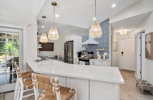 South Beach House | Mangrove Cove: Home With Private Beach Access