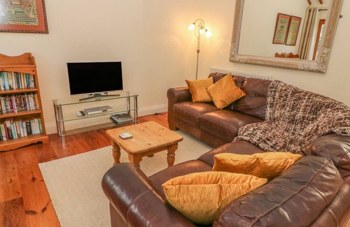 Kirkby Stephen Cottage | MANOR LODGE, family friendly in Kirkby Stephen