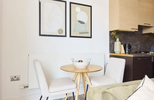 Harlesden Apartment | Manor Park One-Bed Escape